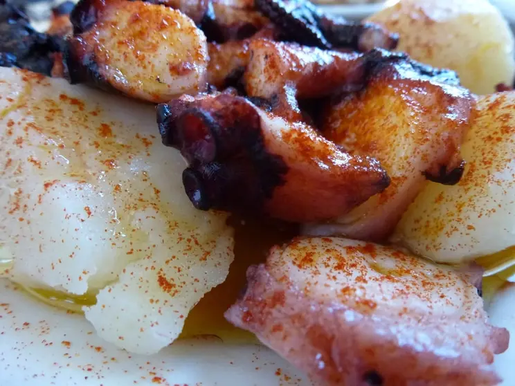 Pulpo con cachelos