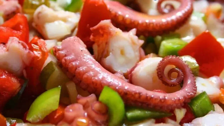Receta de pulpo a la vinagreta o salpic&oacute;n de pulpo. Foto de: Petichef