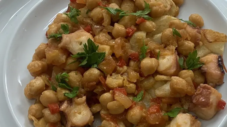 Ropa vieja de pulpo, la receta canaria m&aacute;s deliciosa