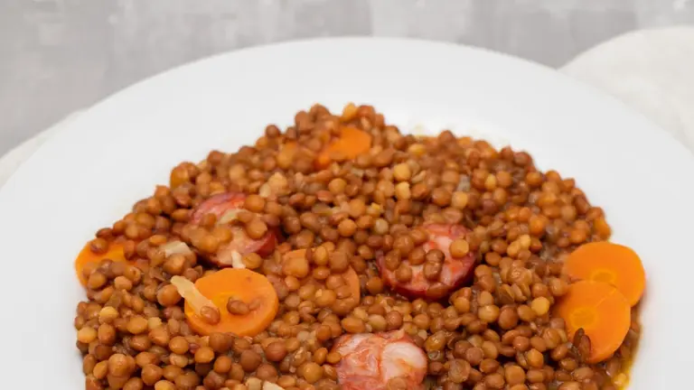 Lentejas con pulpo: La receta f&aacute;cil y sabrosa de lentejas que no podr&aacute;s dejar de hacer
